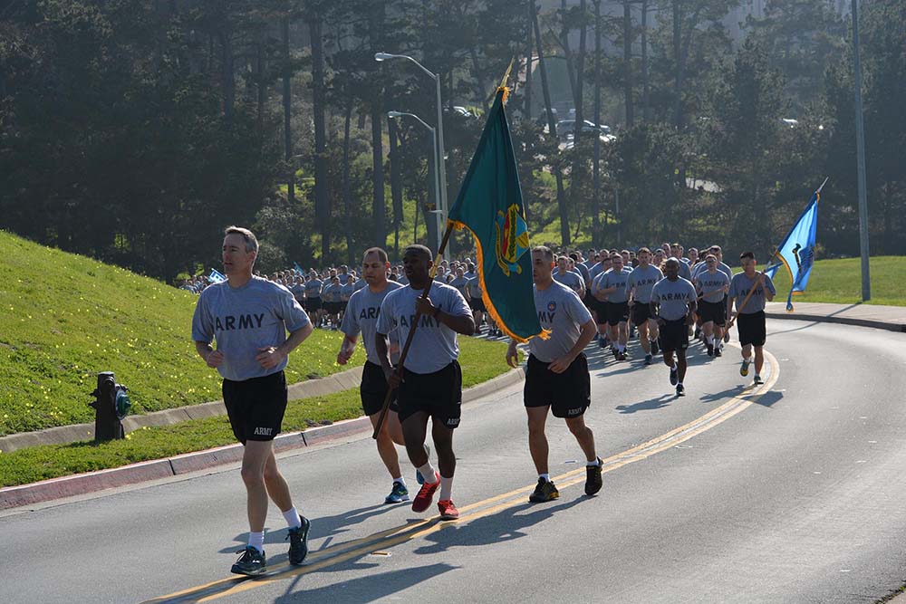 3,000 service members participate in Commandant’s Run