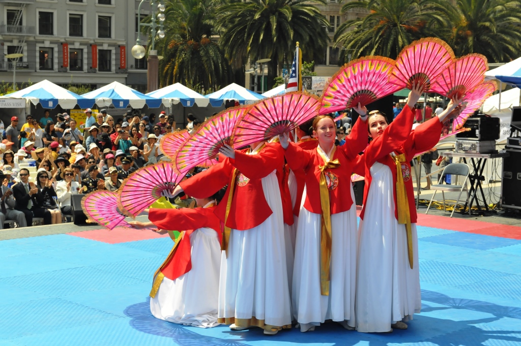 Korean language students perform for Cultural Day