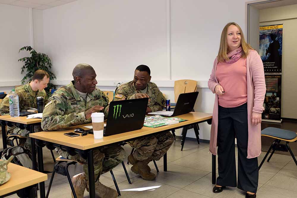 7th MSC civil affairs Soldiers learn to speak Russian