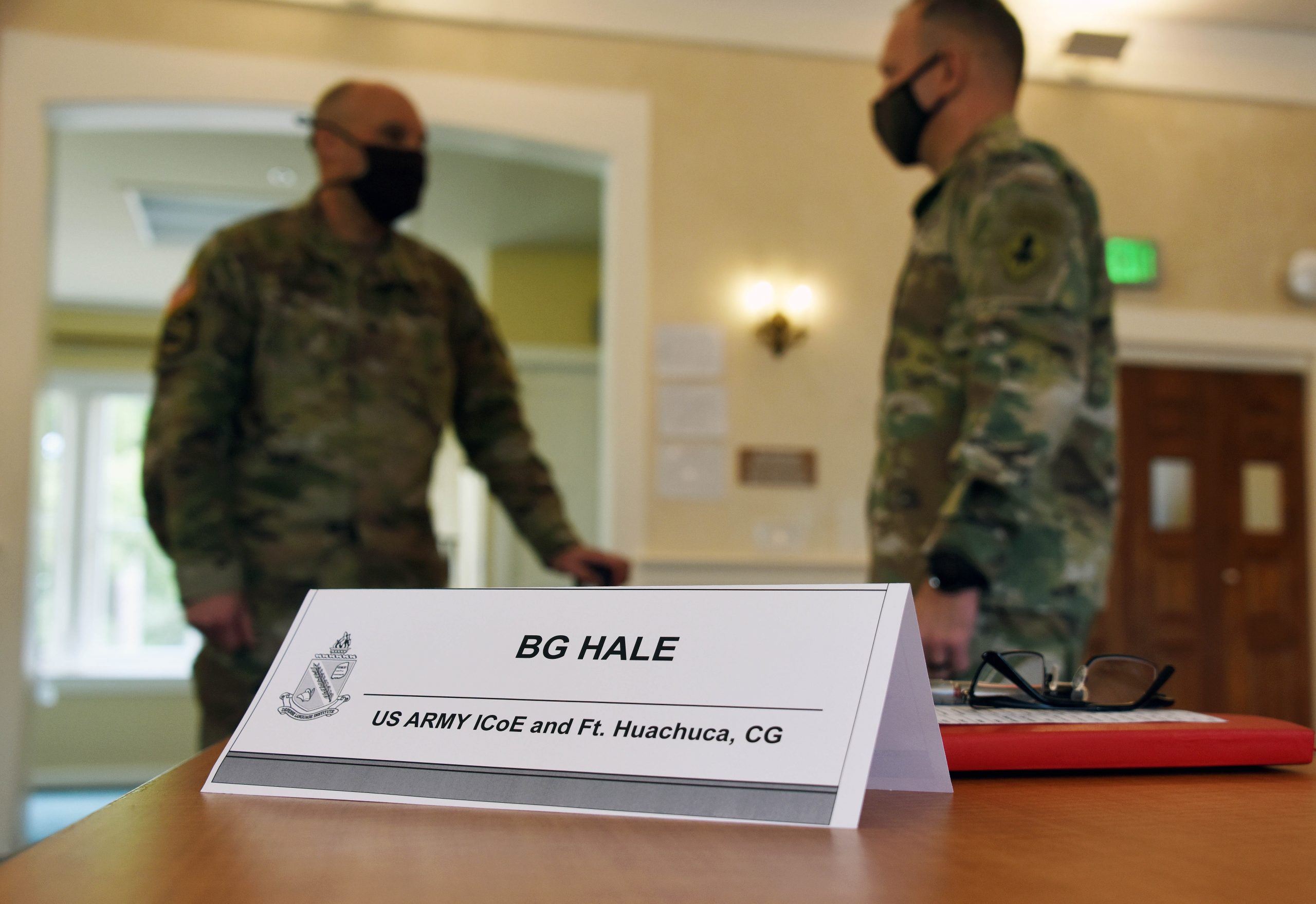 plaque_DLI_2083 Defense Language Institute Foreign Language Center